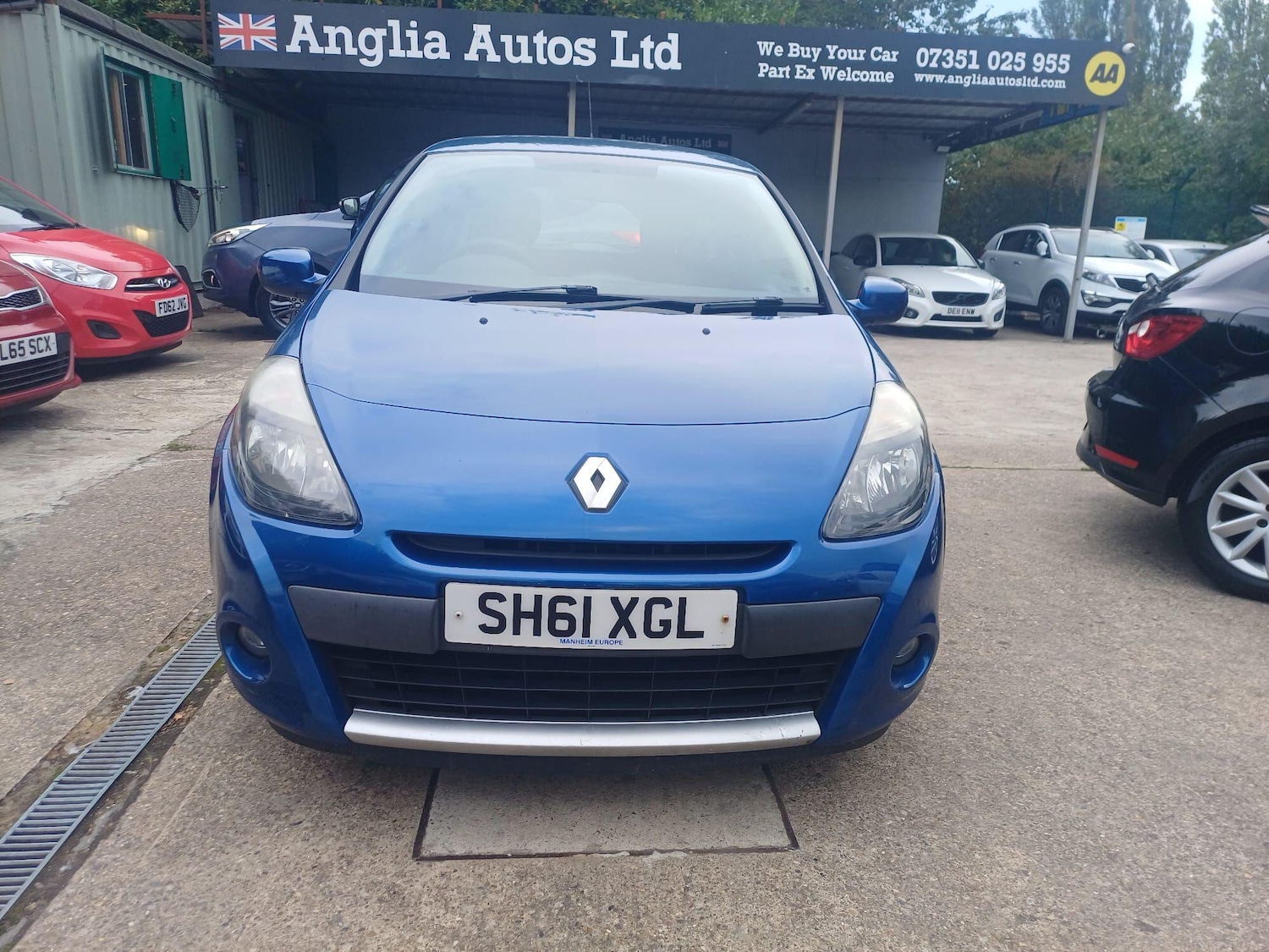 Used Renault Clio 2011 for sale - 76166421: Photo 2