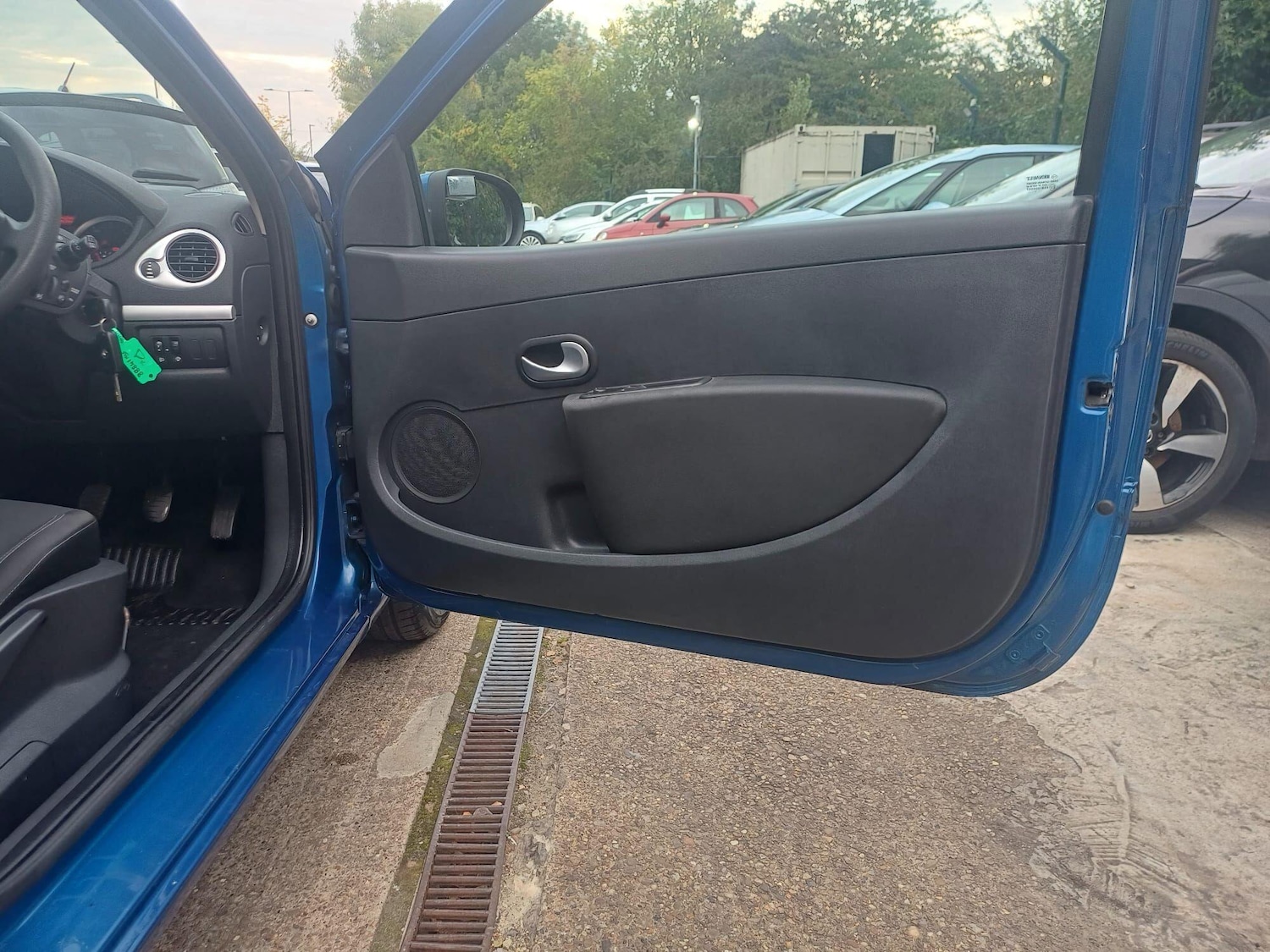 Used Renault Clio 2011 for sale - 76166421: Photo 21