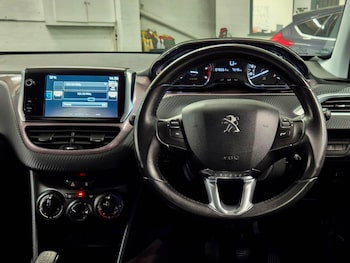 Used Peugeot 2008 2015 for sale - 78689565: Photo