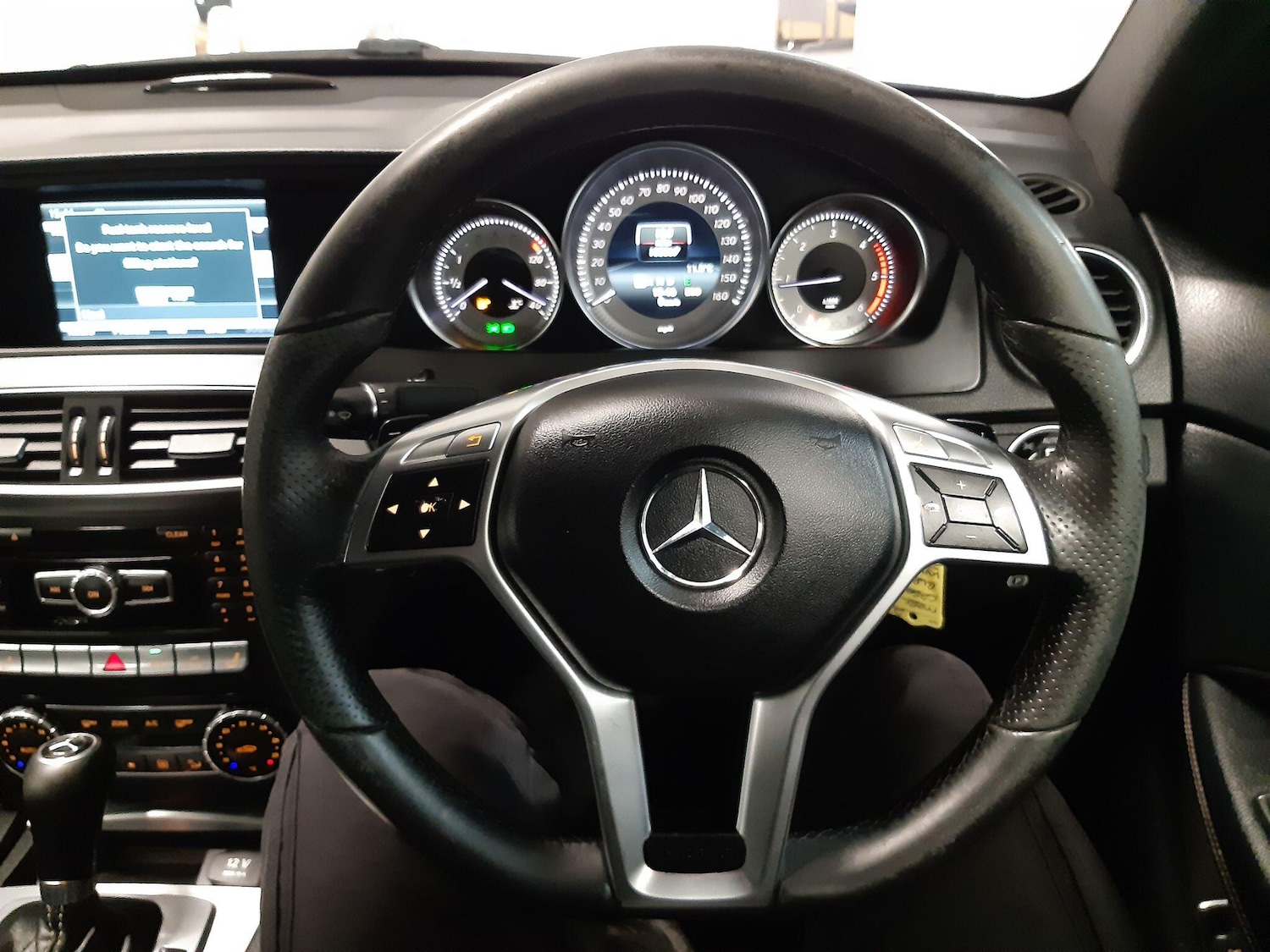 Used Mercedes-Benz C Class 2015 for sale - 76619899: Photo 31