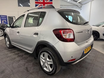 Used Dacia Sandero Stepway 2015 for sale - 79670004: Photo