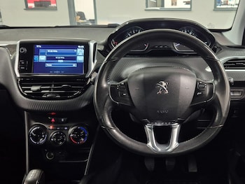 Used Peugeot 208 2016 for sale - 76786913: Photo