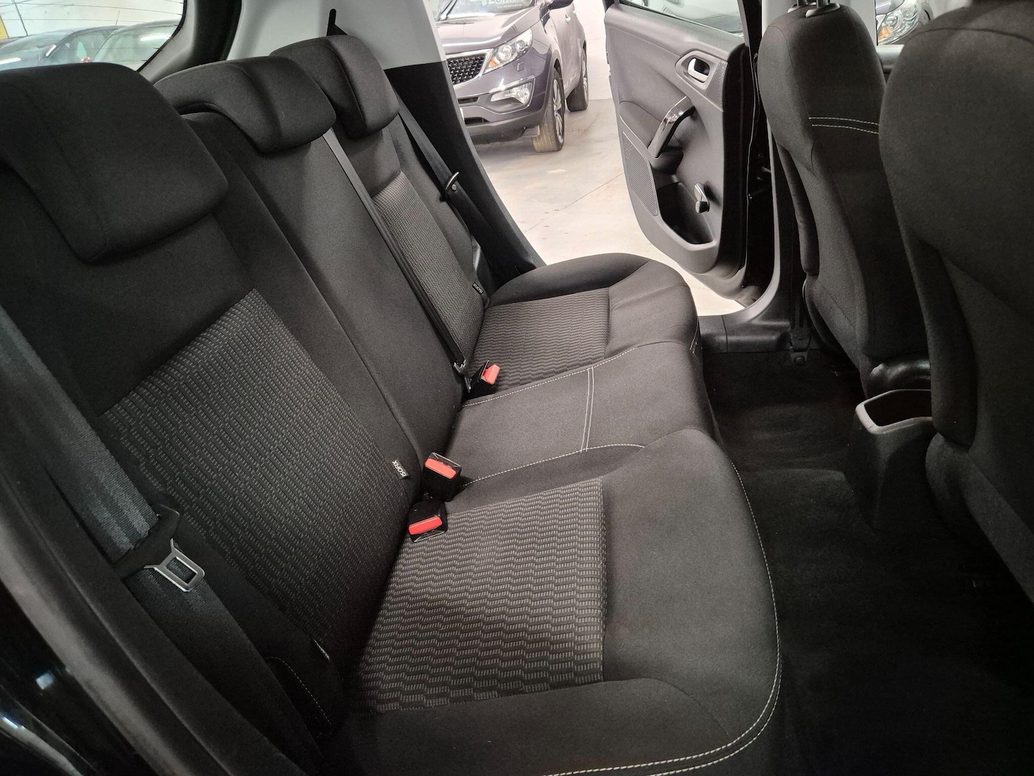 Used Peugeot 208 2016 for sale - 76786913: Photo 34