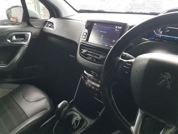 Used Peugeot 2008 2017 for sale - 76166700: Photo 11