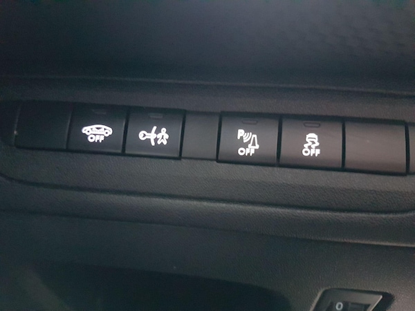 Used Peugeot 2008 2017 for sale - 76166700: Photo 19