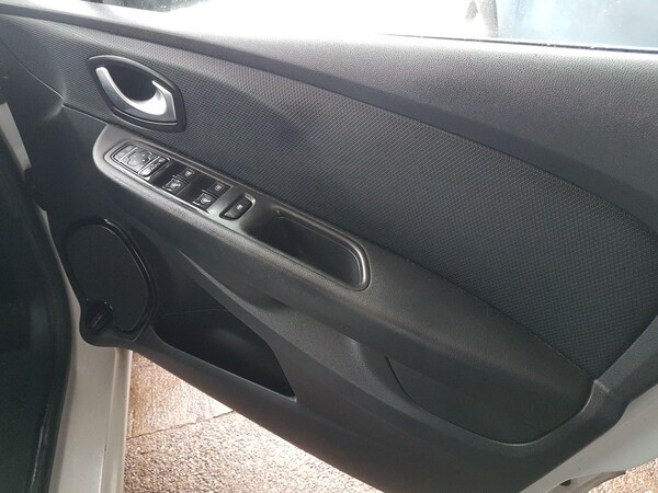 Used Peugeot 2008 2017 for sale - 76166700: Photo 23
