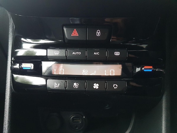 Used Peugeot 2008 2017 for sale - 76166700: Photo 26