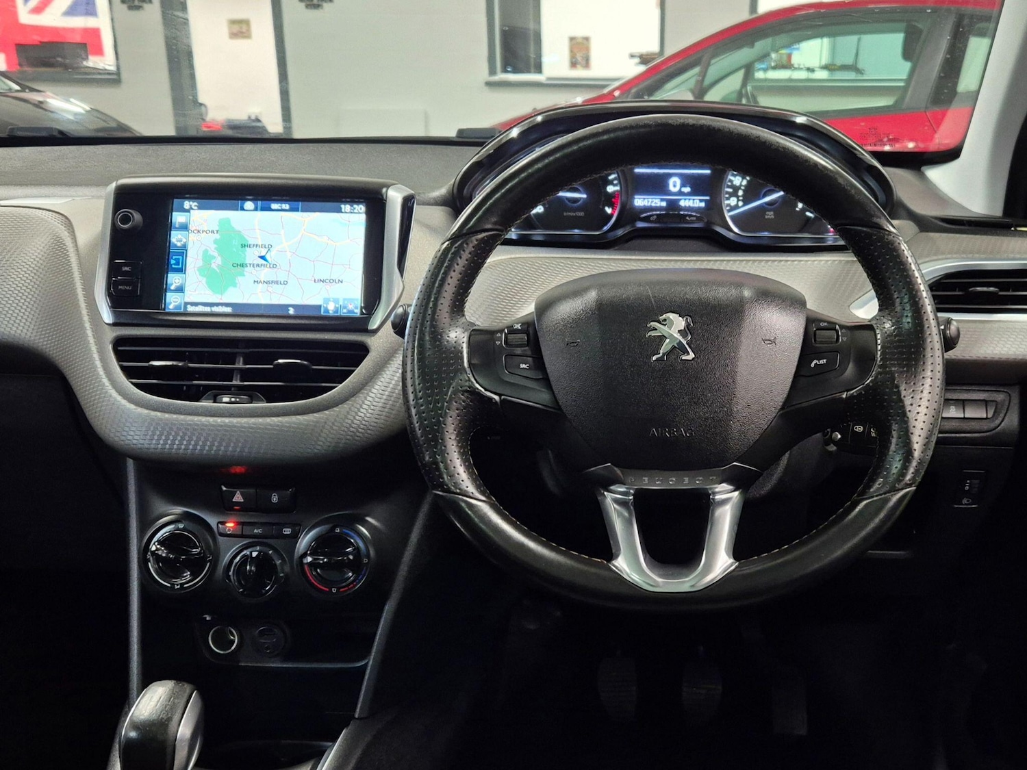 Used Peugeot 208 2016 for sale - 76786441: Photo 2