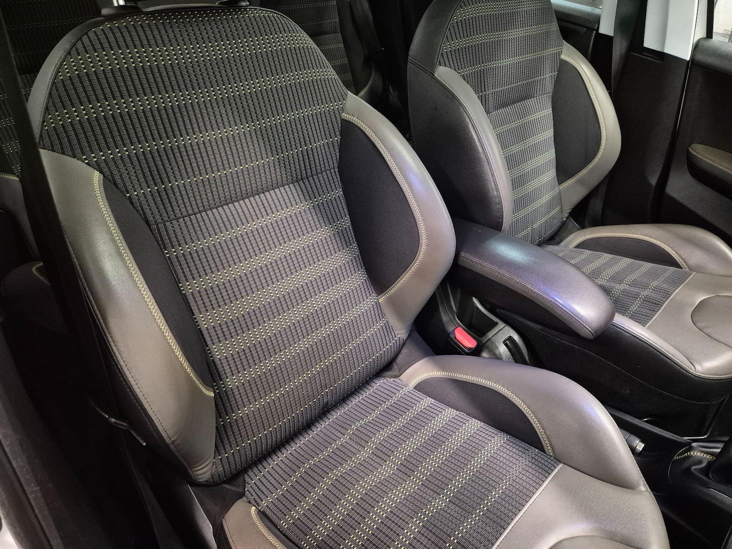 Used Peugeot 208 2016 for sale - 76786441: Photo 29