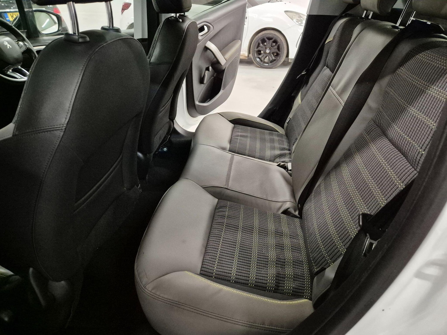 Used Peugeot 208 2016 for sale - 76786441: Photo 42