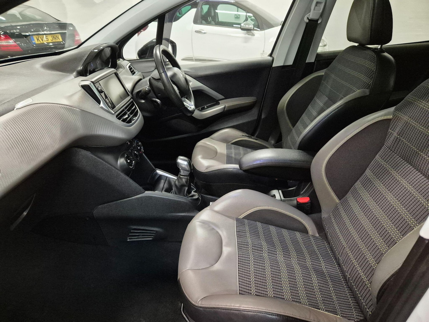 Used Peugeot 208 2016 for sale - 76786441: Photo 47