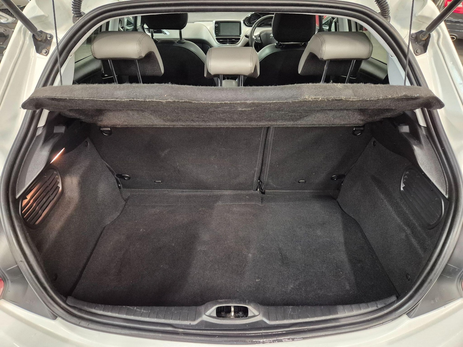 Used Peugeot 208 2016 for sale - 76786441: Photo 68