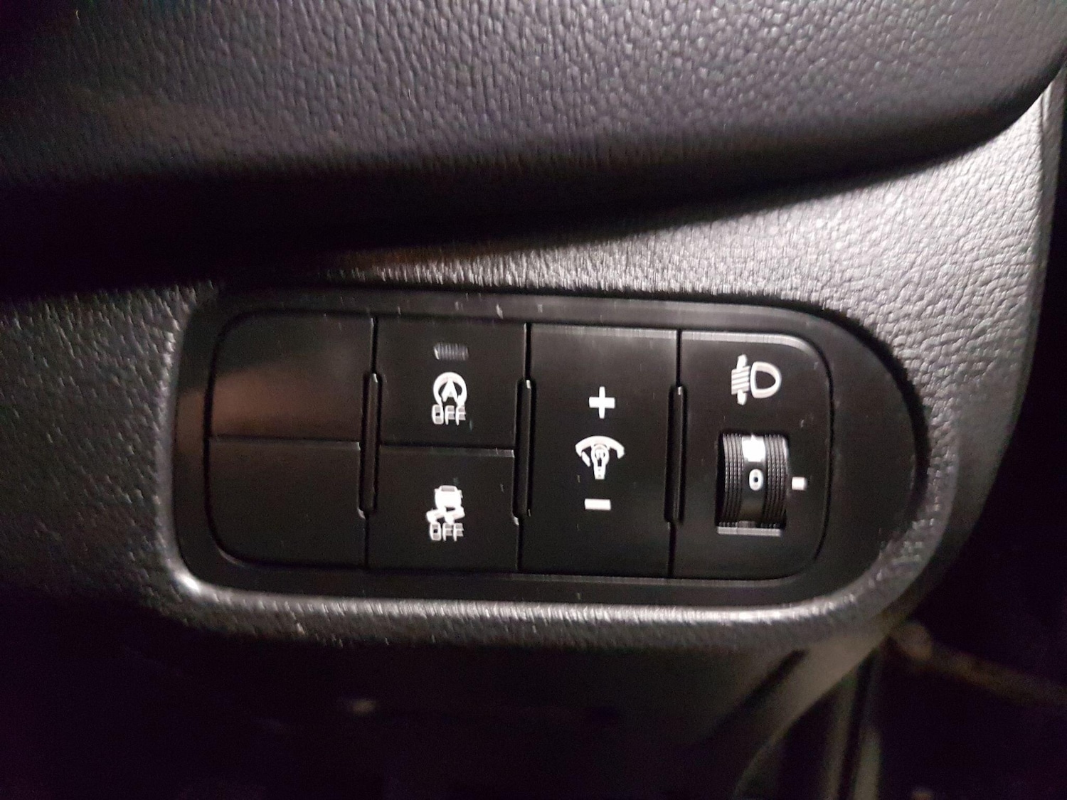 Used Kia Carens 2015 for sale - 76522063: Photo 21