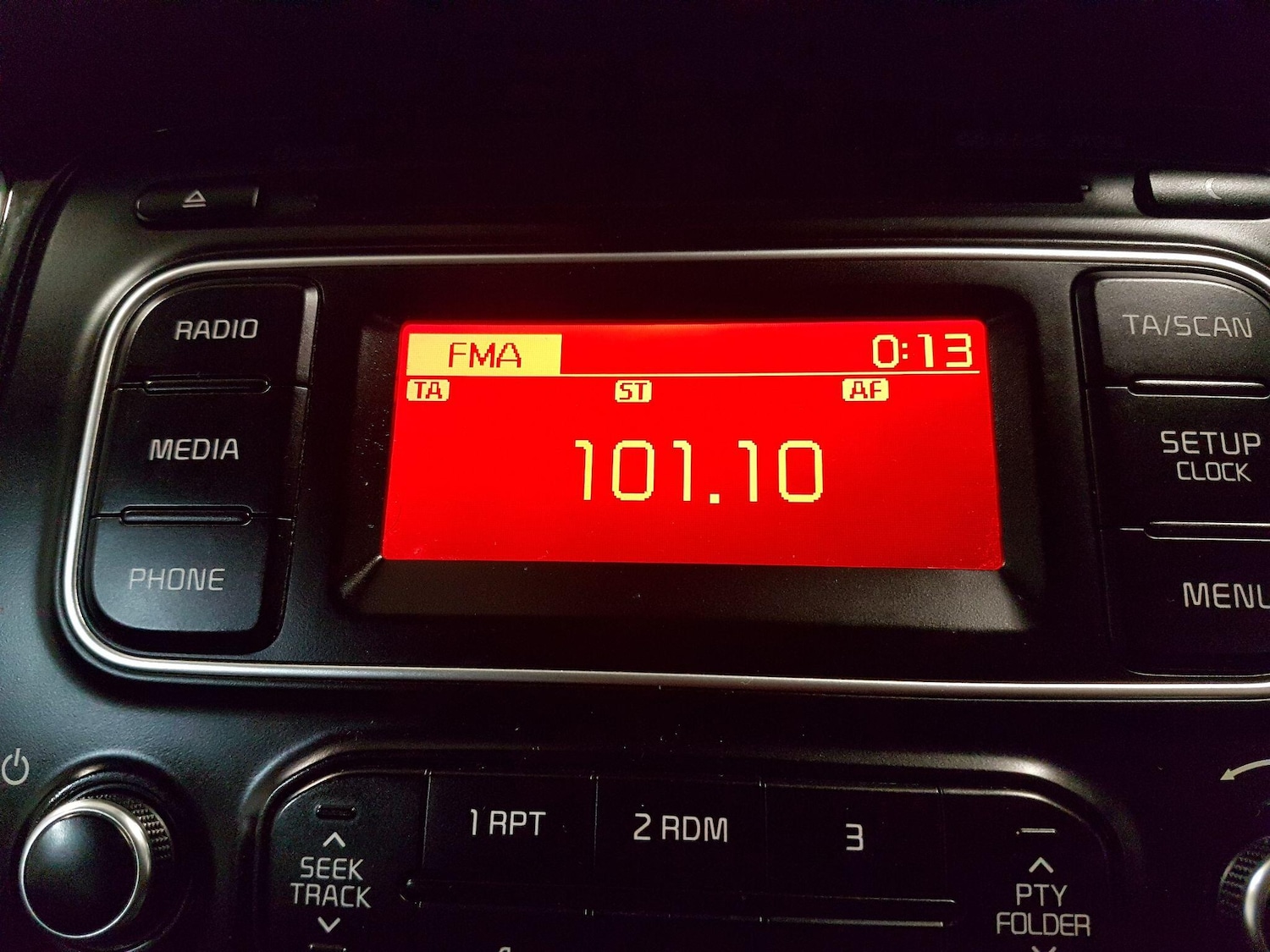 Used Kia Carens 2015 for sale - 76522063: Photo 36