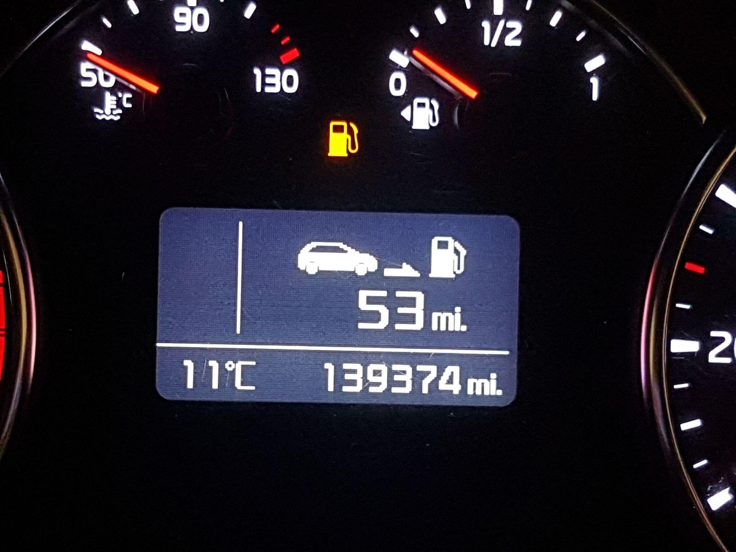 Used Kia Carens 2015 for sale - 76522063: Photo 38