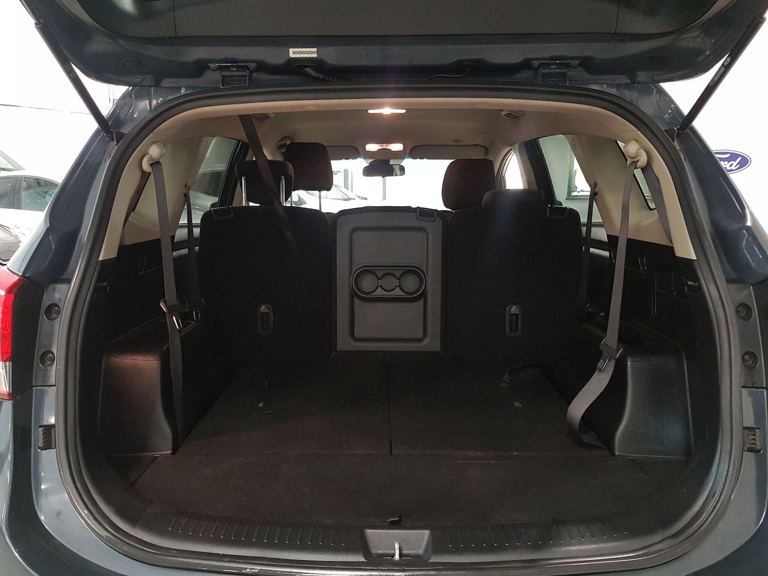 Used Kia Carens 2015 for sale - 76522063: Photo 39