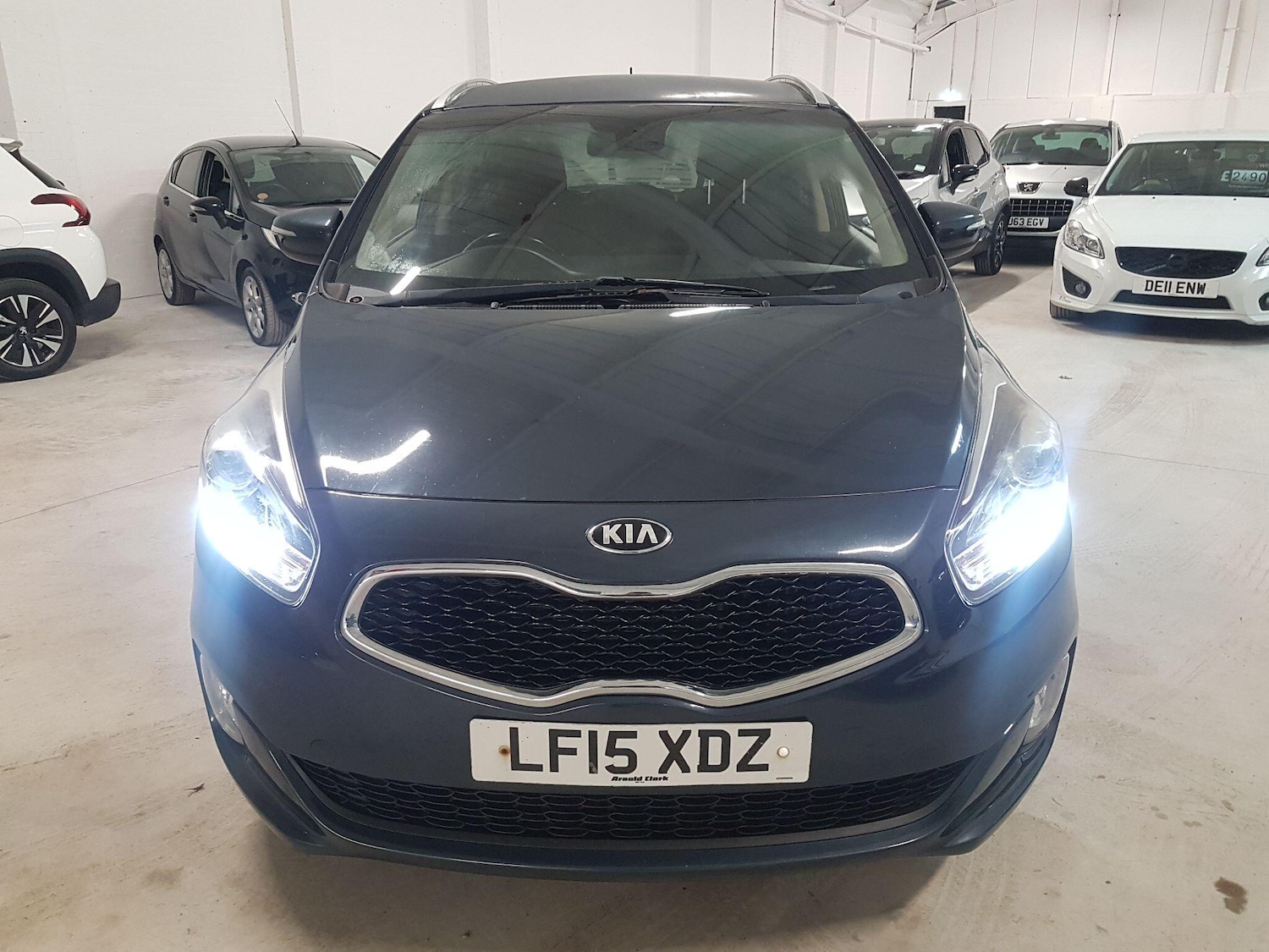 Used Kia Carens 2015 for sale - 76522063: Photo 4