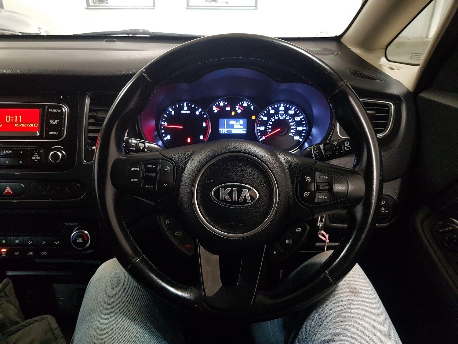 Used Kia Carens 2015 for sale - 76522063: Photo 41