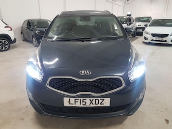 Used Kia Carens 2015 for sale - 76522063: Photo