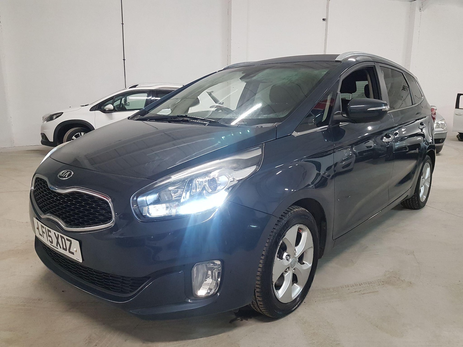 Used Kia Carens 2015 for sale - 76522063: Photo 5
