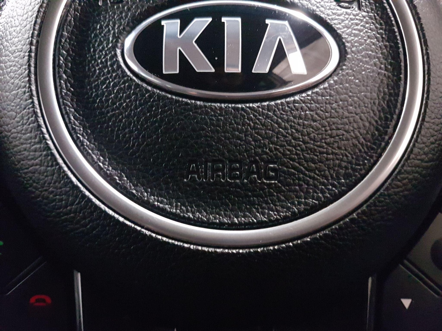 Used Kia Carens 2015 for sale - 76522063: Photo 50