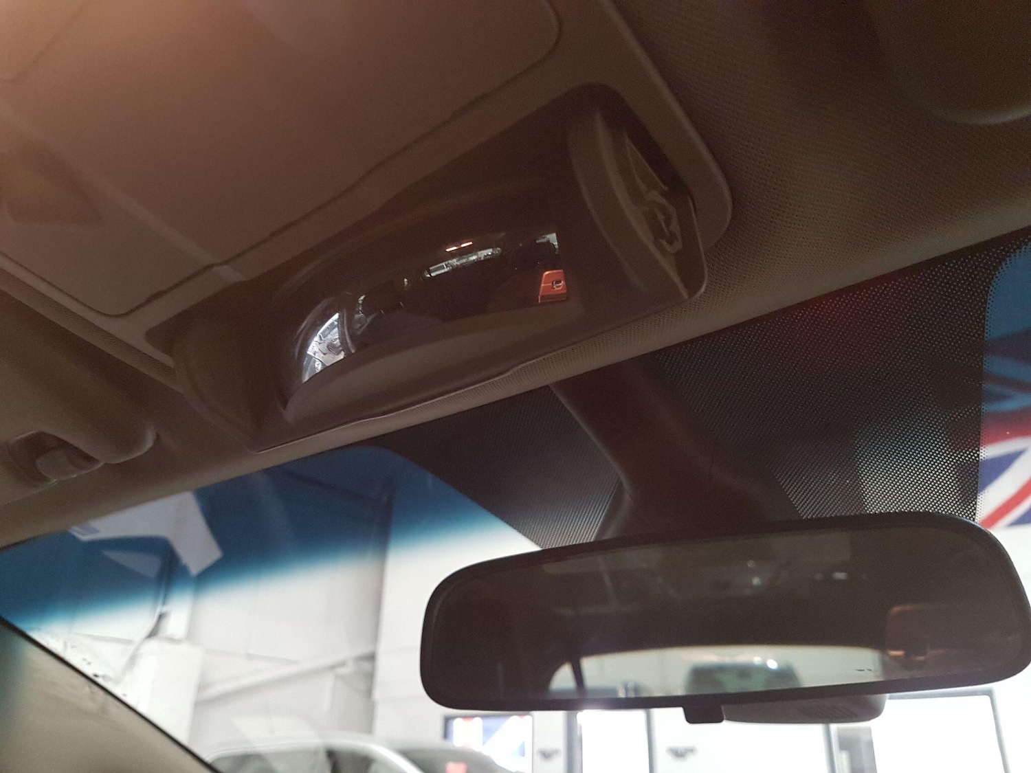 Used Kia Carens 2015 for sale - 76522063: Photo 51