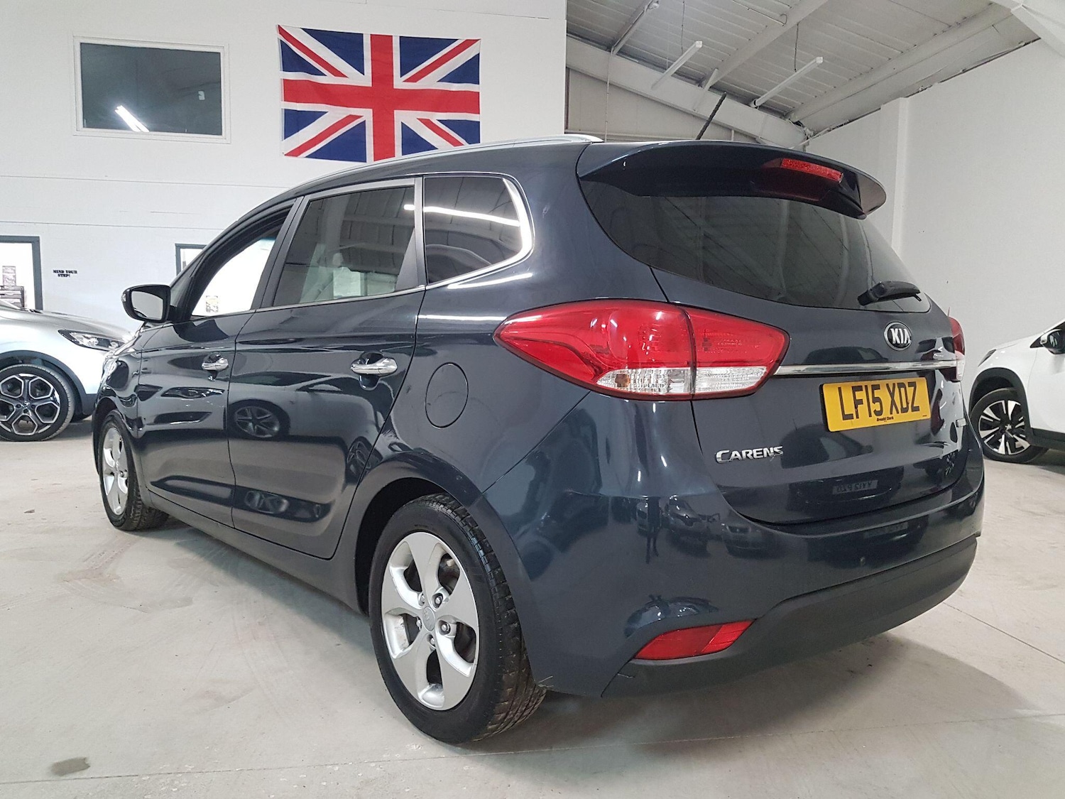 Used Kia Carens 2015 for sale - 76522063: Photo 7