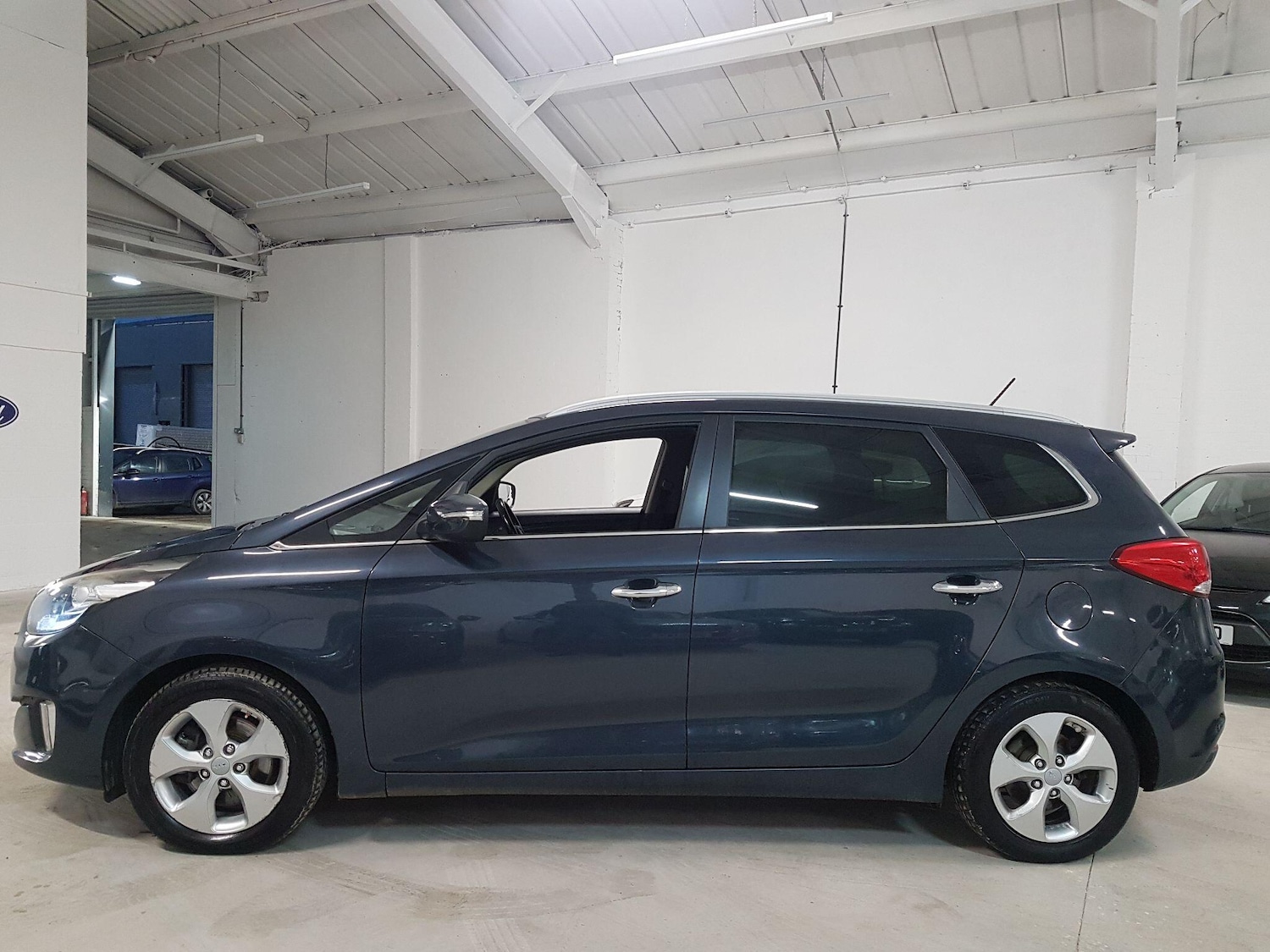 Used Kia Carens 2015 for sale - 76522063: Photo 8