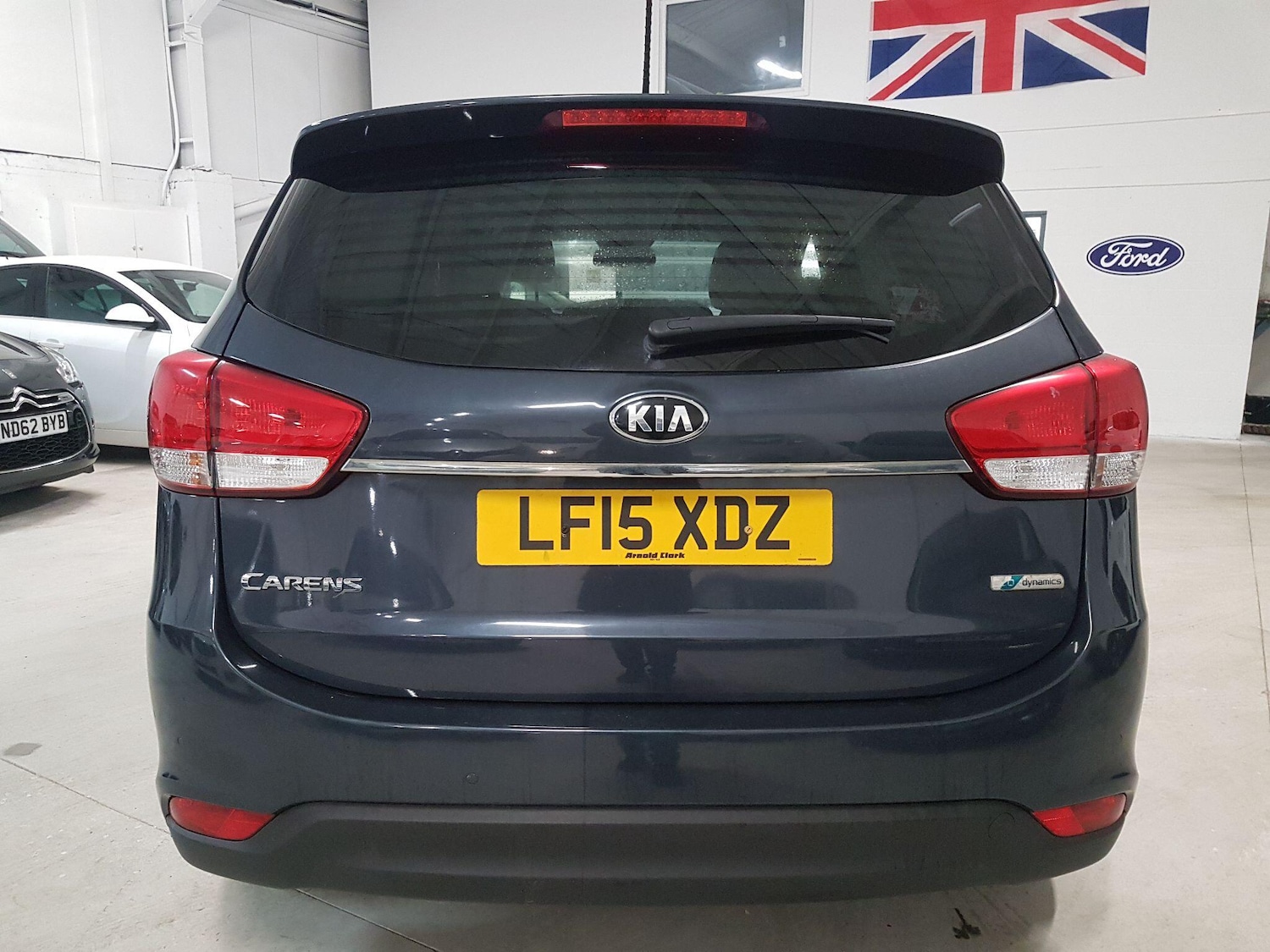 Used Kia Carens 2015 for sale - 76522063: Photo 9