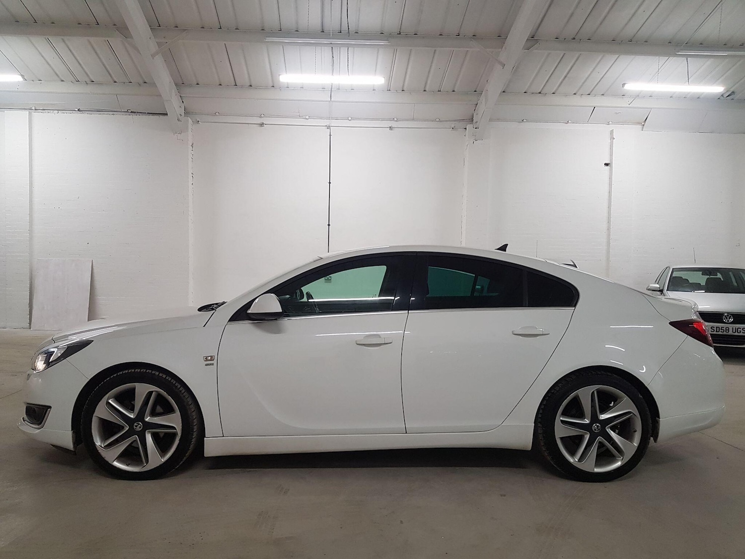 Used Vauxhall Insignia 2015 for sale - 76472667: Photo 11