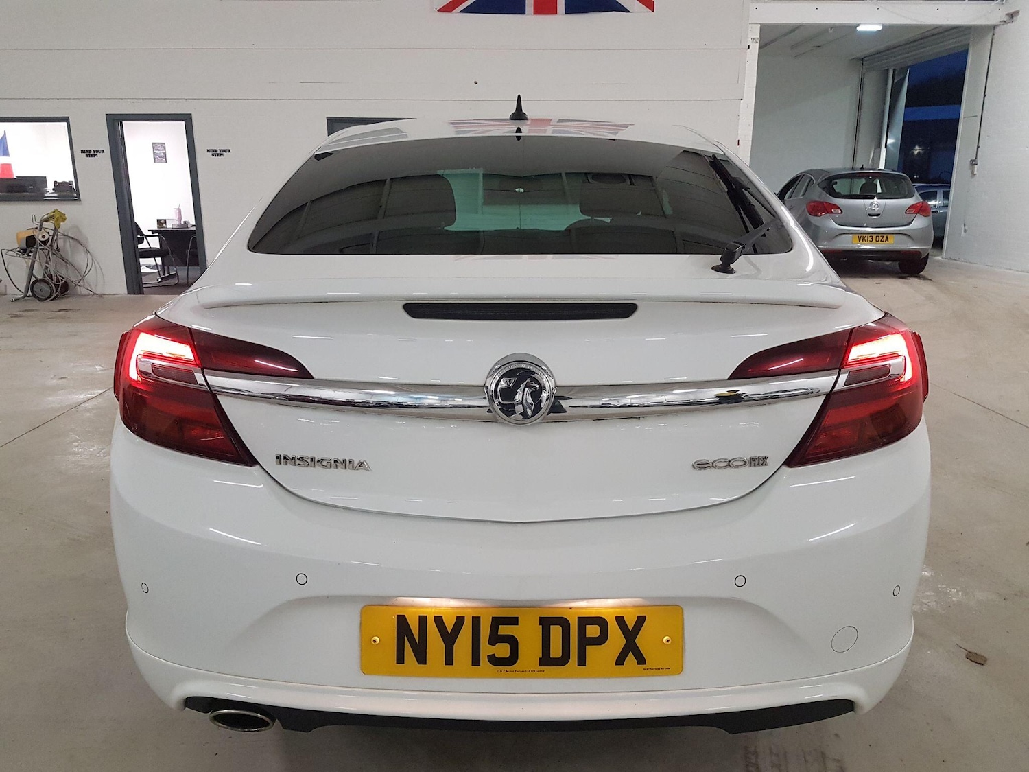 Used Vauxhall Insignia 2015 for sale - 76472667: Photo 12
