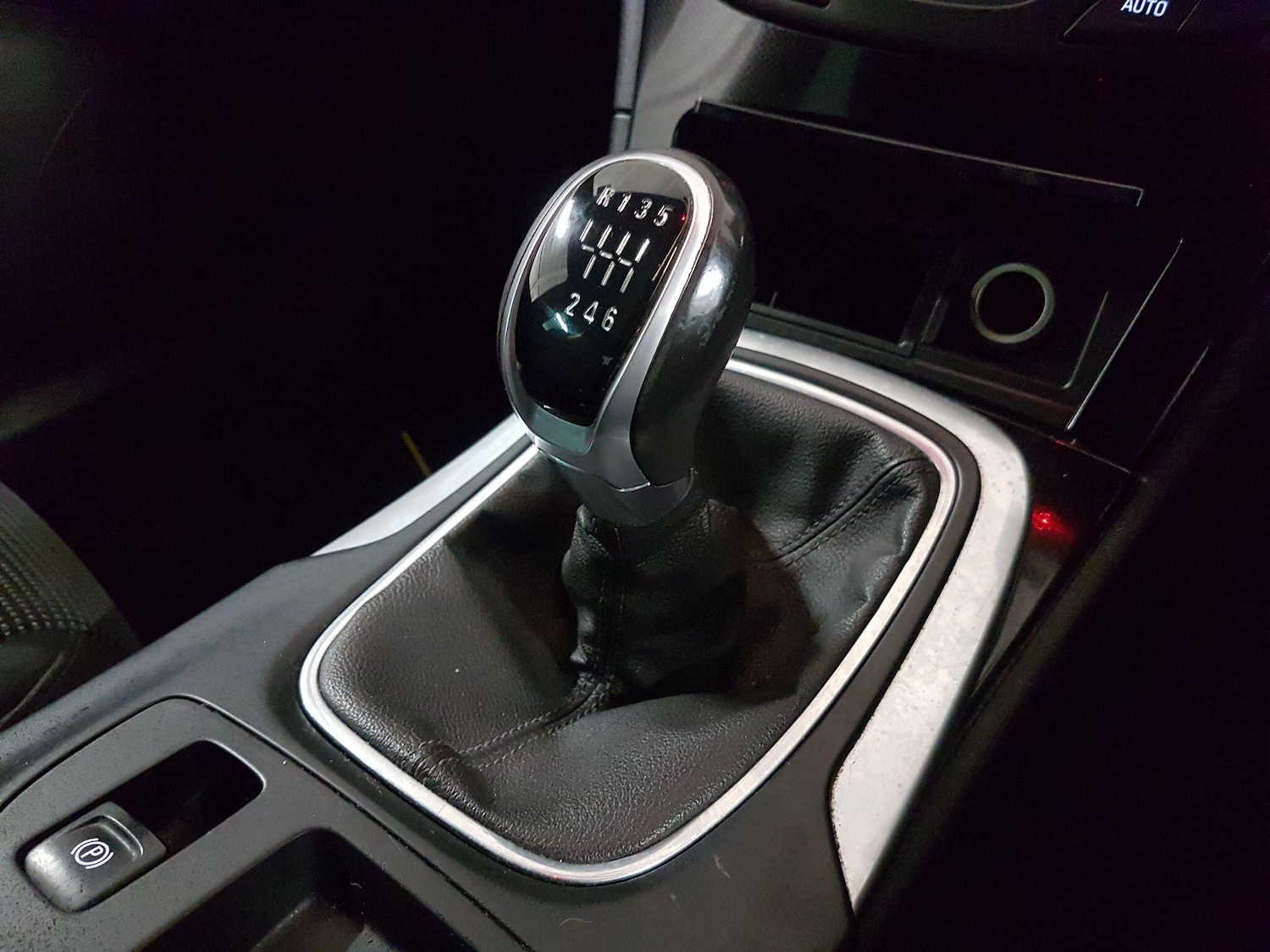 Used Vauxhall Insignia 2015 for sale - 76472667: Photo 17