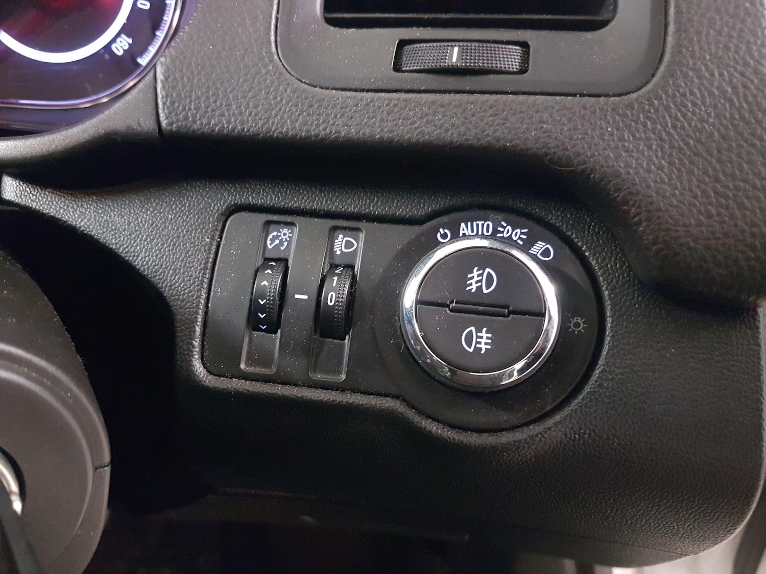 Used Vauxhall Insignia 2015 for sale - 76472667: Photo 21