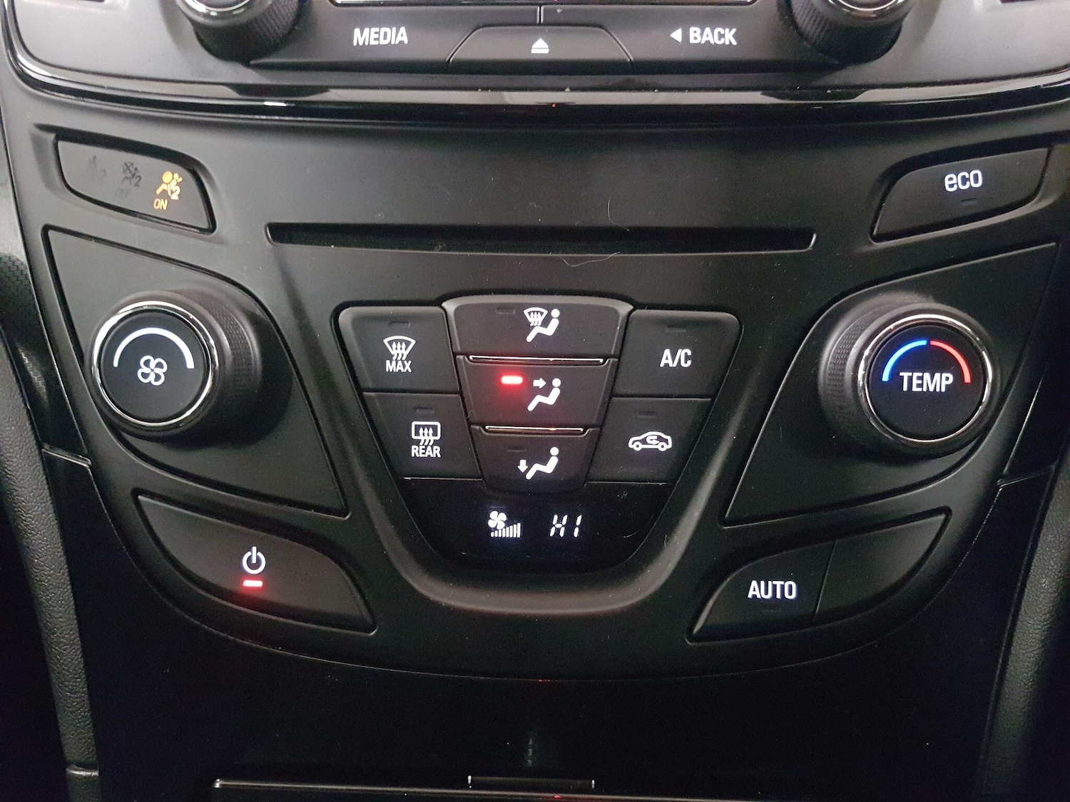 Used Vauxhall Insignia 2015 for sale - 76472667: Photo 23