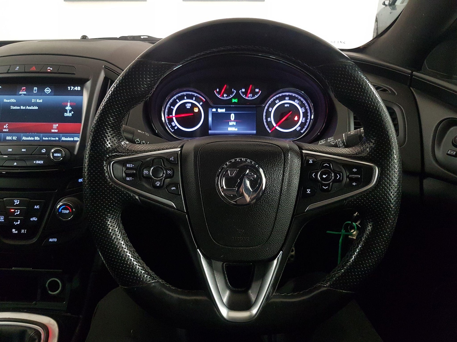 Used Vauxhall Insignia 2015 for sale - 76472667: Photo 40