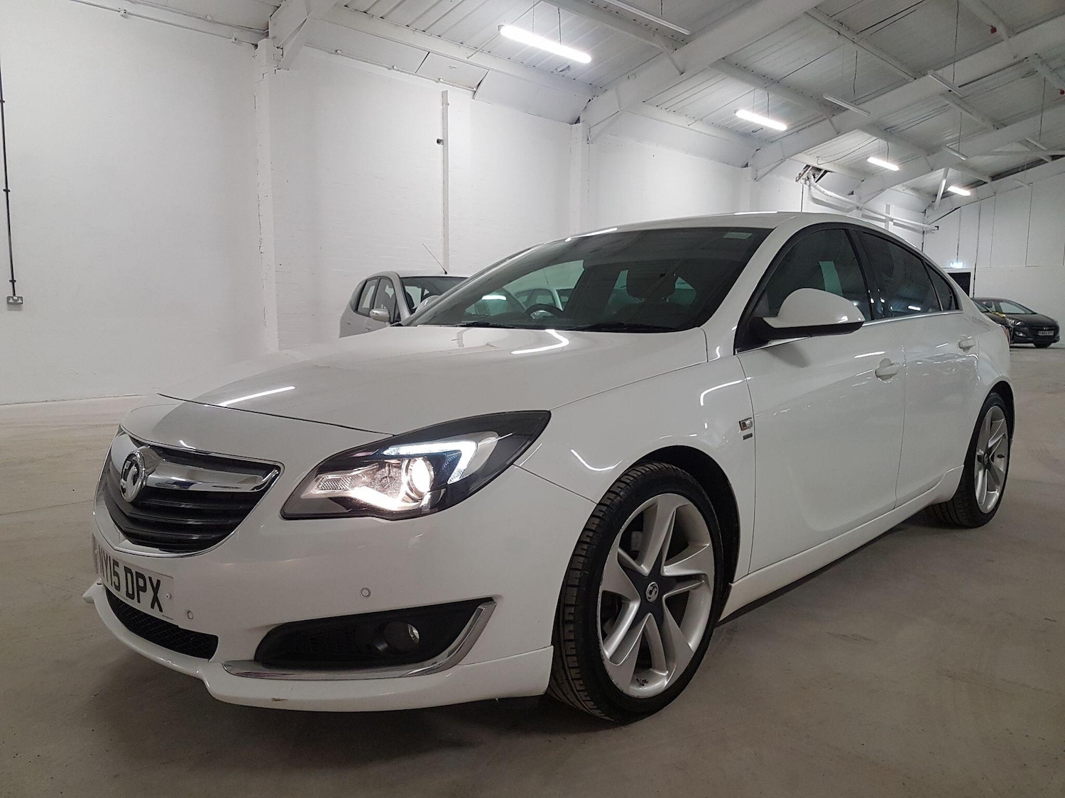 Used Vauxhall Insignia 2015 for sale - 76472667: Photo 5