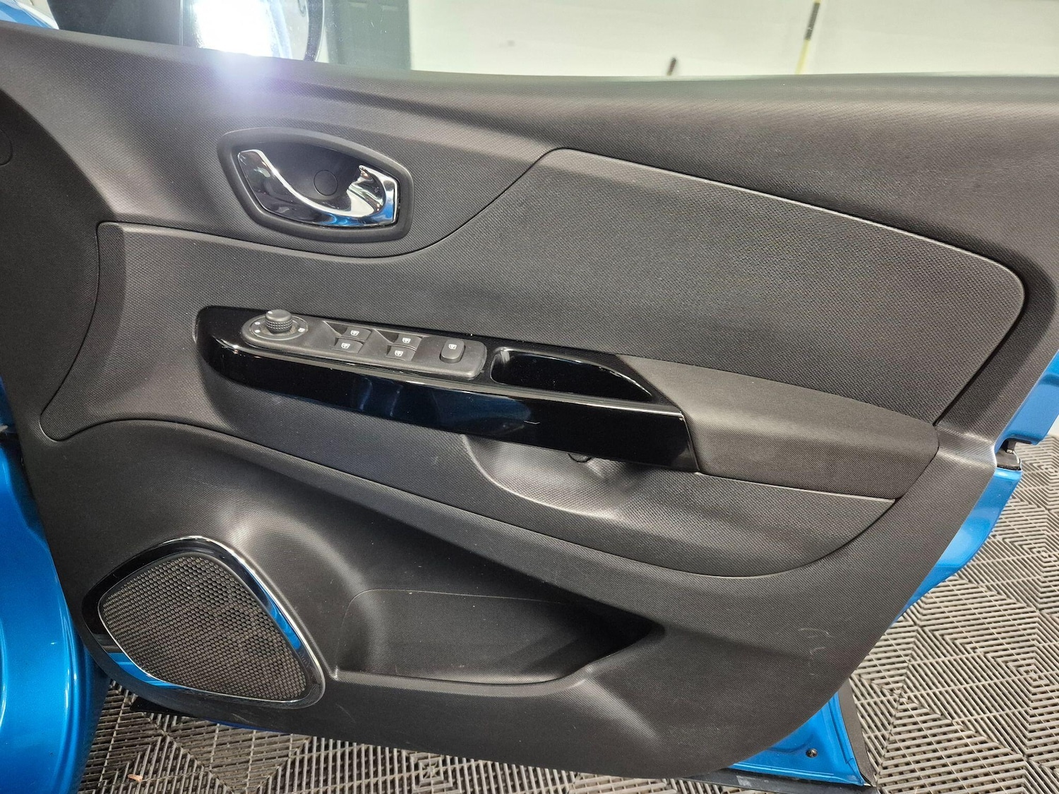 Used Renault Captur 2015 for sale - 78058783: Photo 34