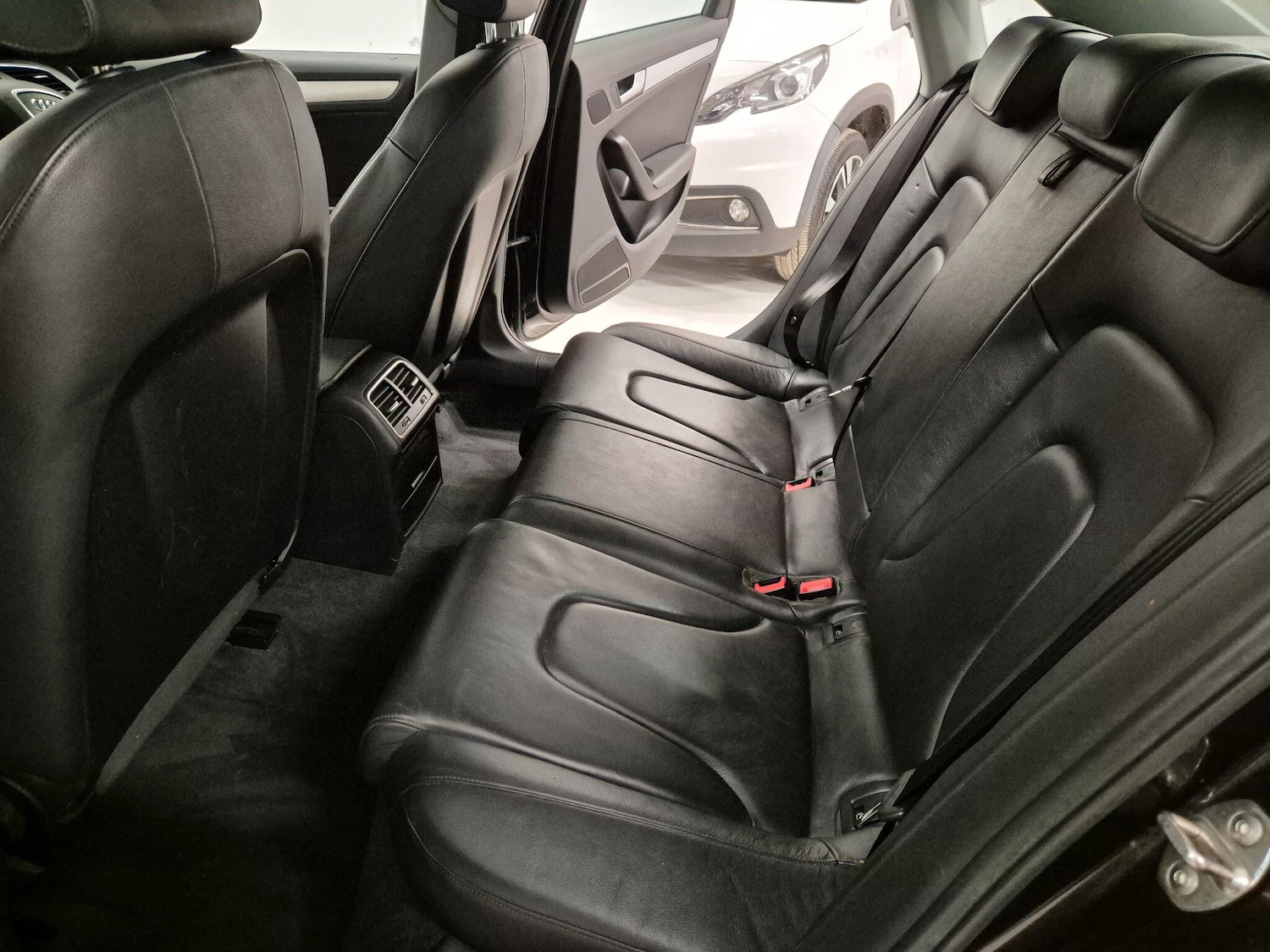 Used Audi A4 2013 for sale - 76422489: Photo 23