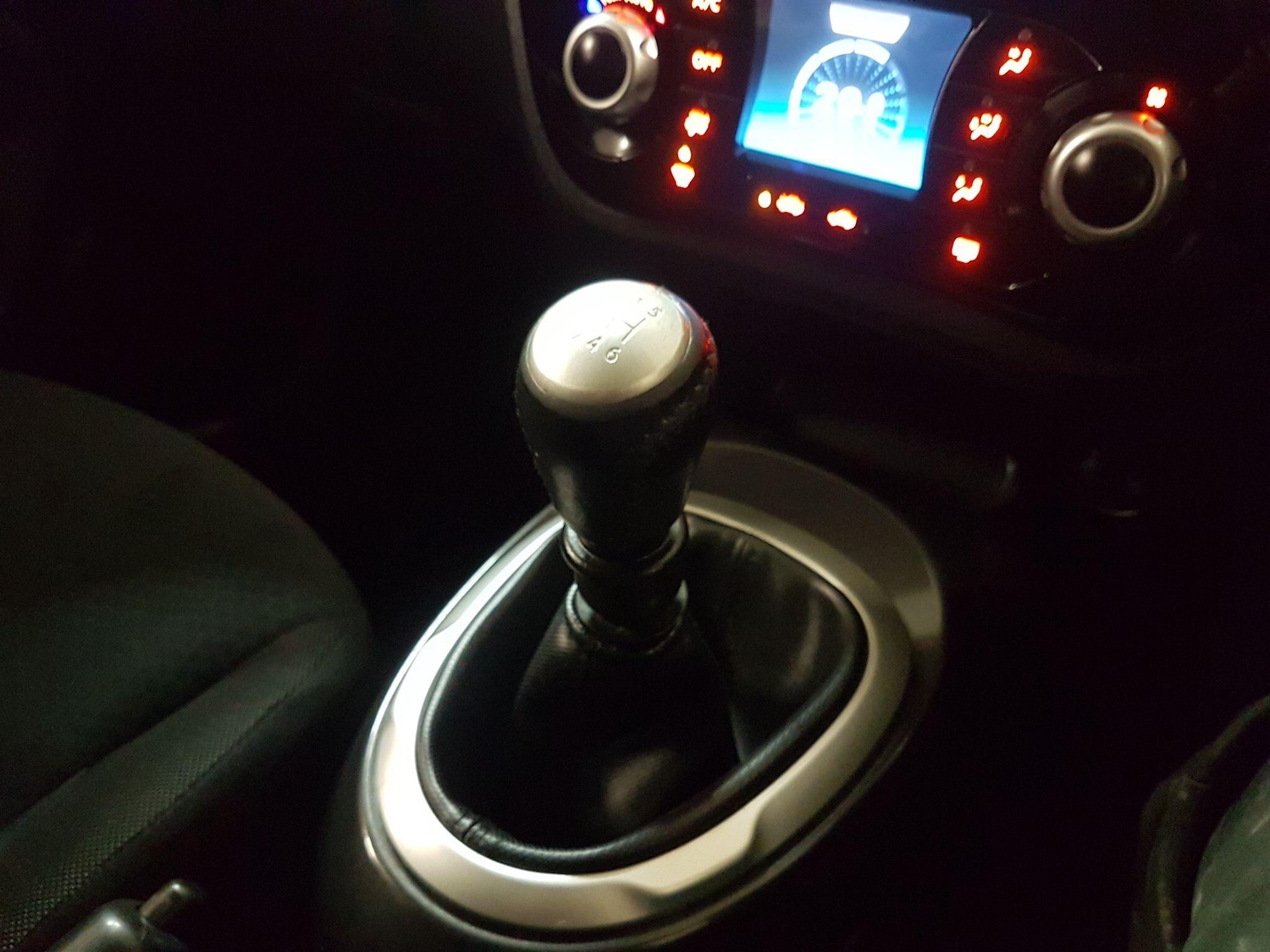 Used Nissan Juke 2014 for sale - 76485089: Photo 12