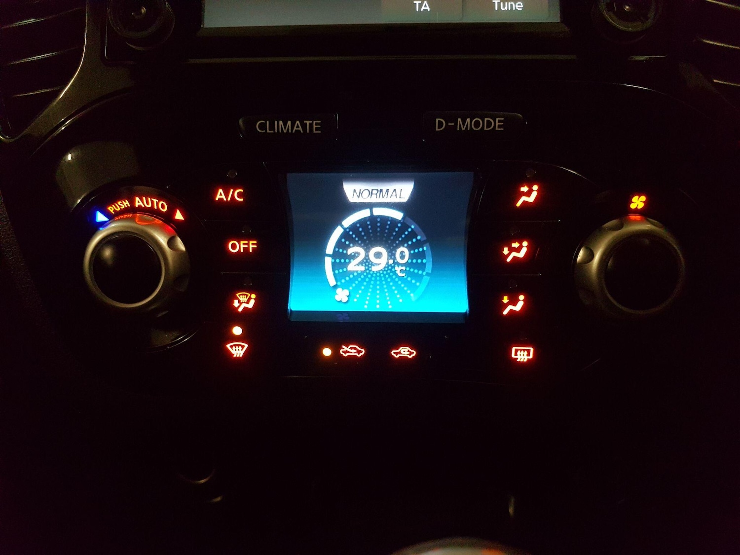 Used Nissan Juke 2014 for sale - 76485089: Photo 23