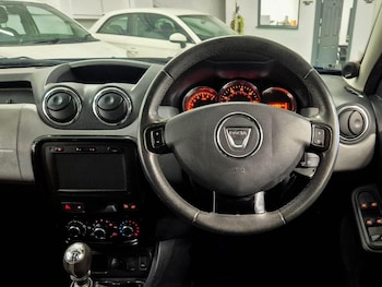 Used Dacia Duster 2014 for sale - 78866182: Photo