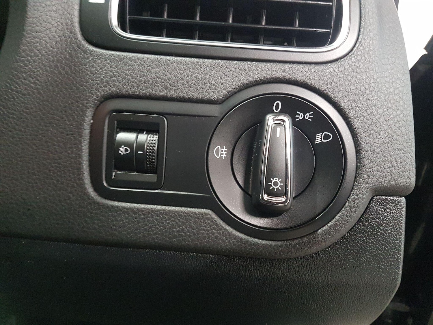 Used Volkswagen Polo 2014 for sale - 77067199: Photo 16