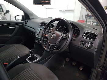 Used Volkswagen Polo 2014 for sale - 77067199: Photo