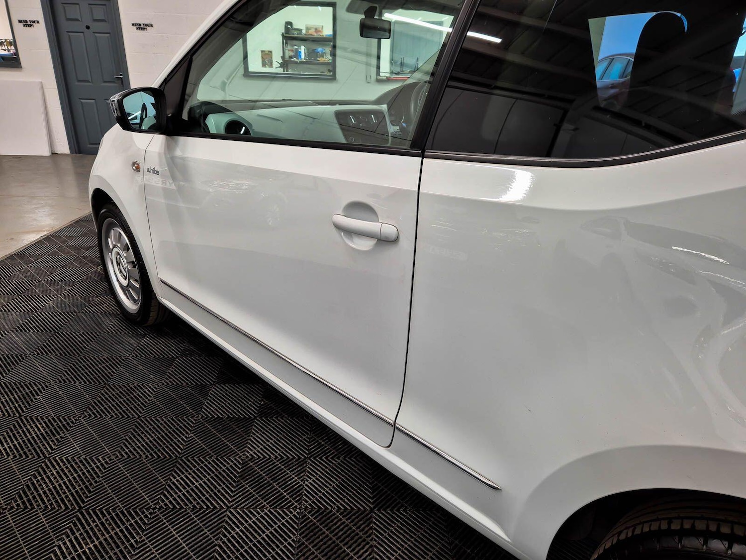 Used Volkswagen up! 2012 for sale - 77737870: Photo 16