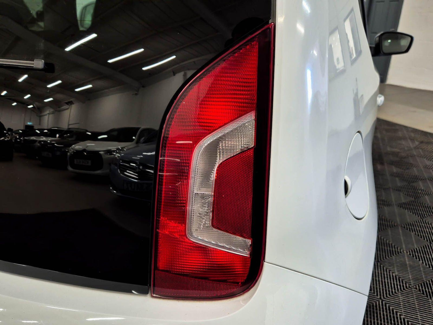 Used Volkswagen up! 2012 for sale - 77737870: Photo 24