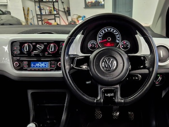 Used Volkswagen up! 2012 for sale - 77737870: Photo