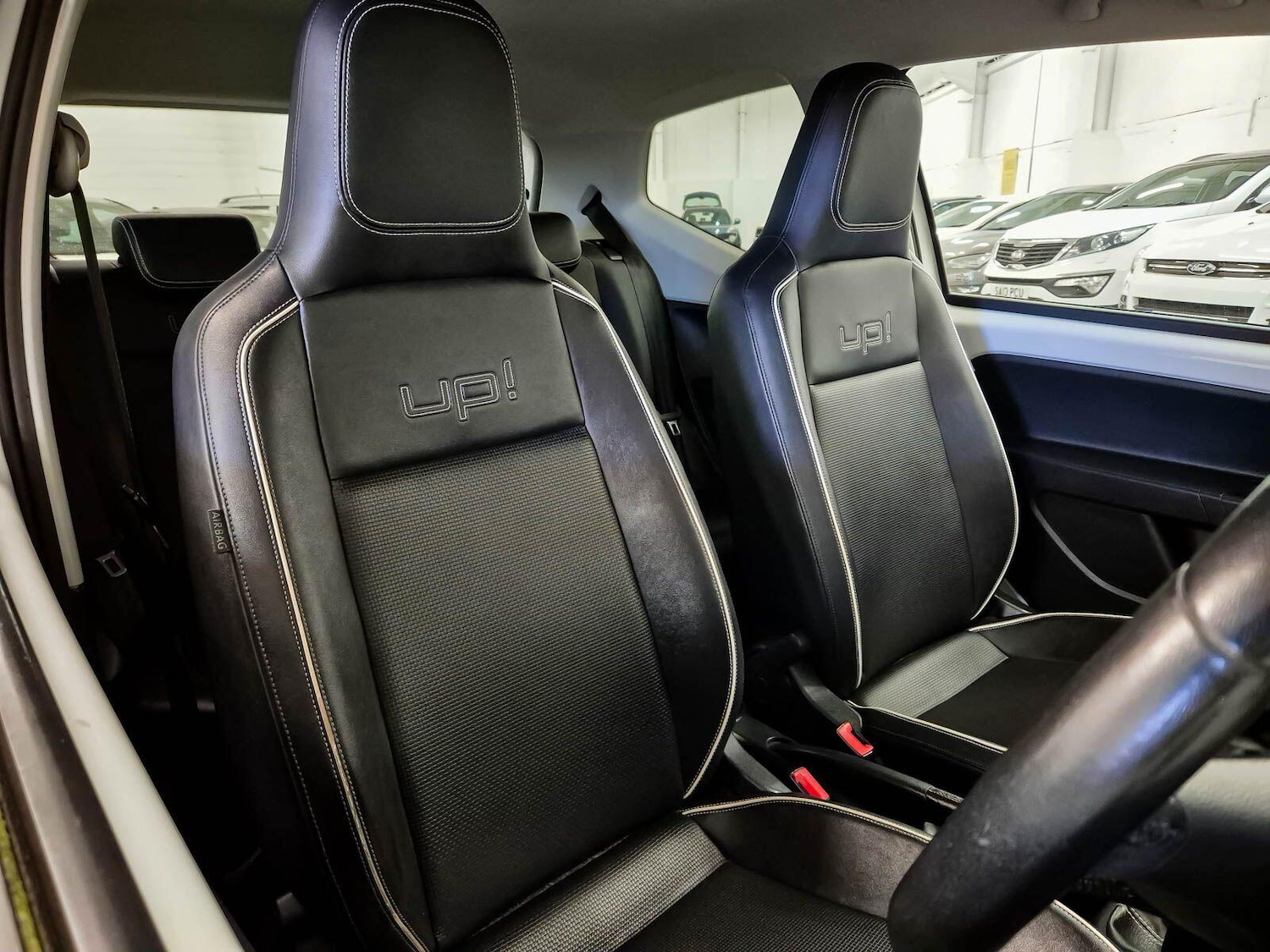 Used Volkswagen up! 2012 for sale - 77737870: Photo 3