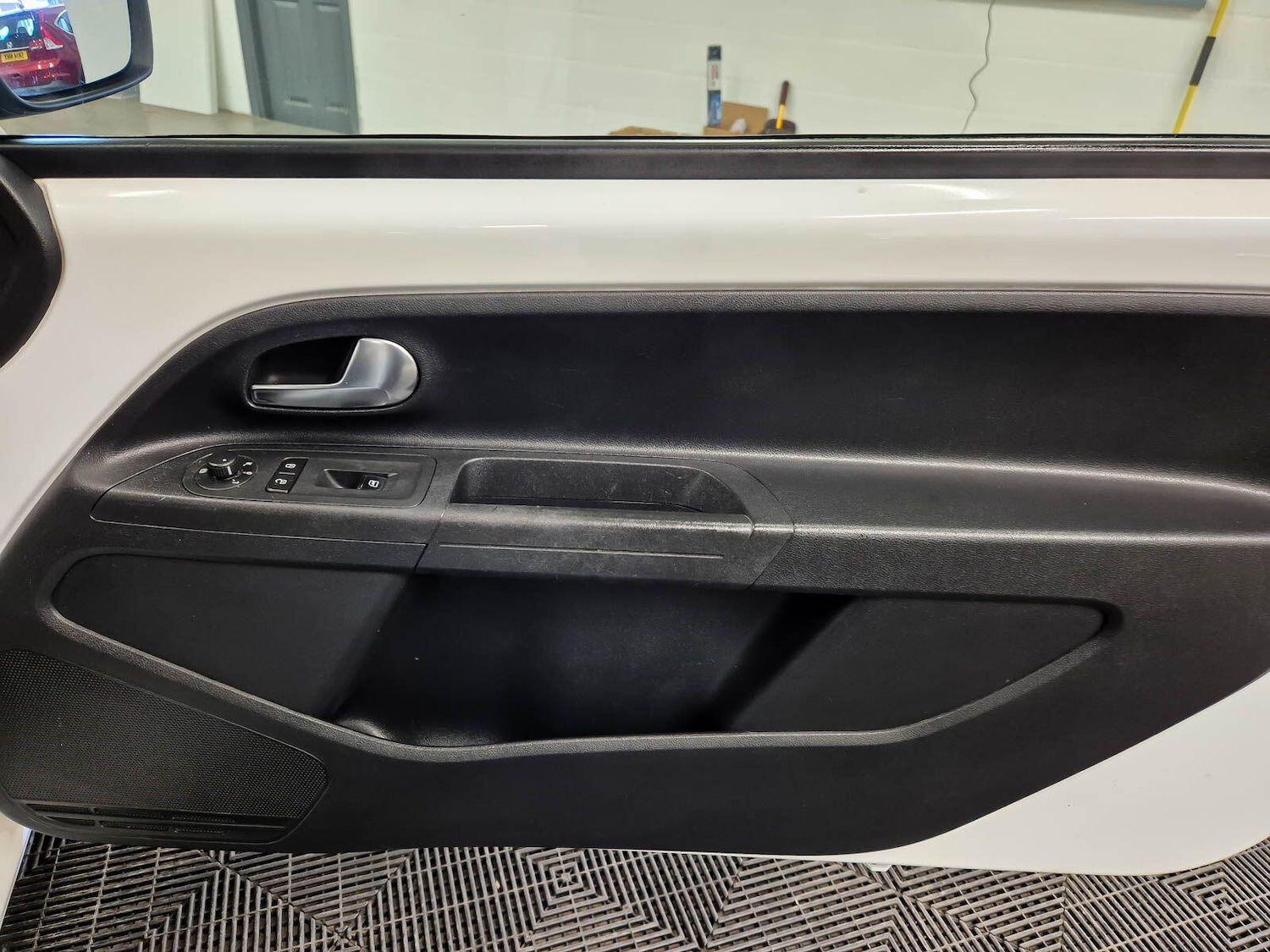 Used Volkswagen up! 2012 for sale - 77737870: Photo 43