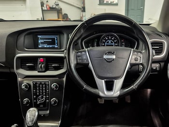 Used Volvo V40 2012 for sale - 78034892: Photo