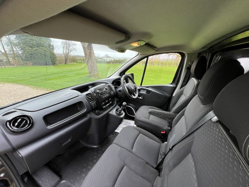 Used Vauxhall Vivaro 2016 for sale - 78081467: Photo 12